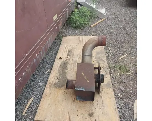 Mack RB688S Exhaust Pipe