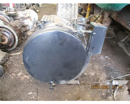 Mack RB688S Fuel Tank