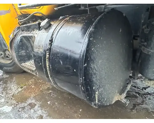 Mack RB688S Fuel Tank