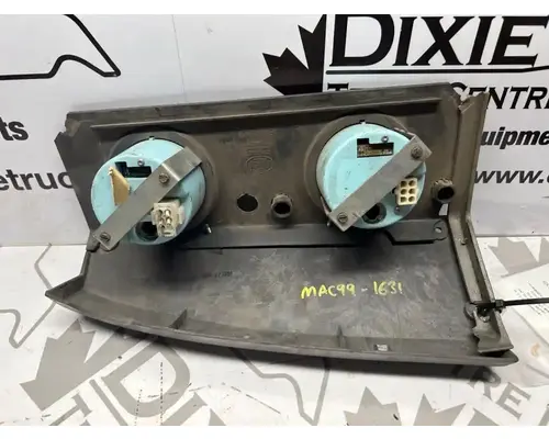 Mack RB688S Instrument Cluster