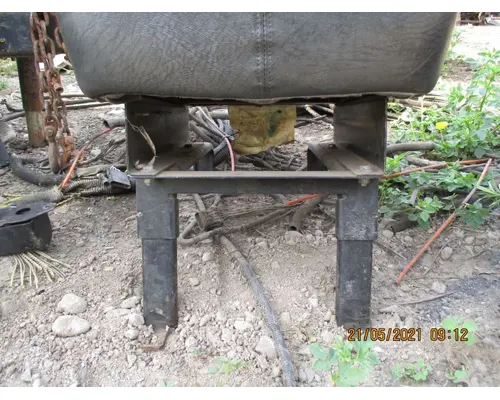 Mack RB688S Seat, Front