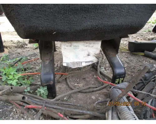 Mack RB688S Seat, Front