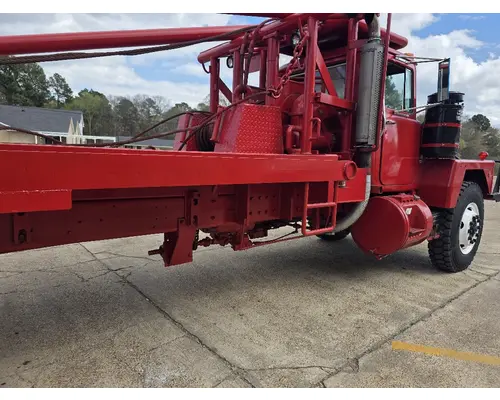 Mack RD600 SERIES Complete Vehicle