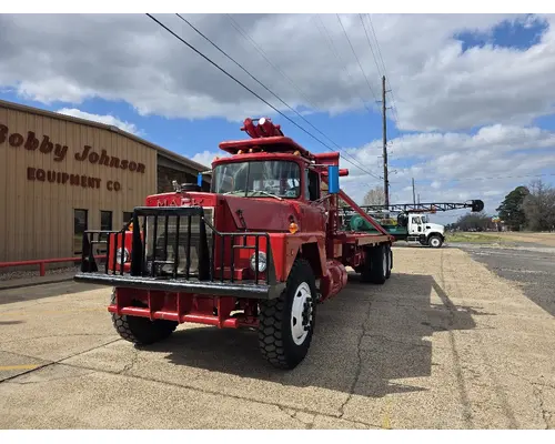 Mack RD600 SERIES Complete Vehicle