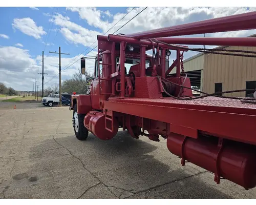 Mack RD600 SERIES Complete Vehicle