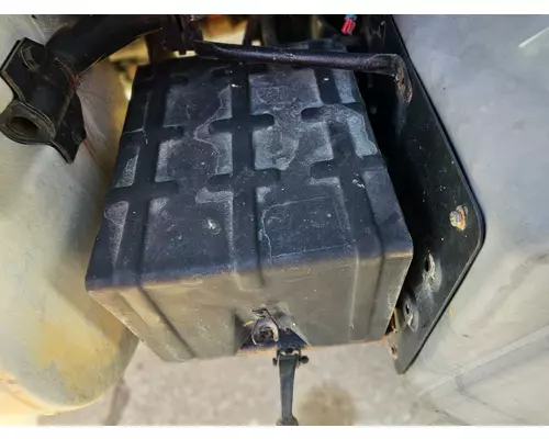 Mack RD600 Battery Box