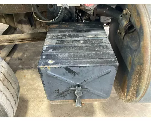 Mack RD600 Battery Box