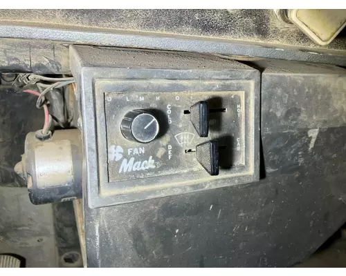 Mack RD600 Body, Misc. Parts