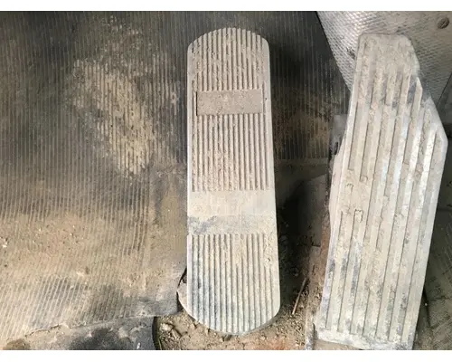 Mack RD600 Body, Misc. Parts