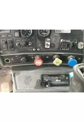 Mack RD600 Dash Assembly