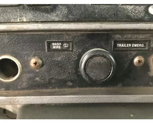 Mack RD600 Dash Assembly