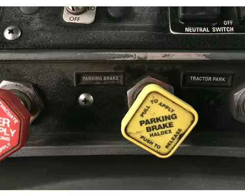 Mack RD600 Dash Assembly