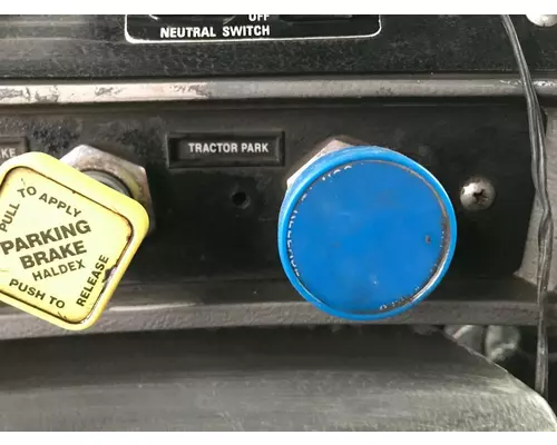 Mack RD600 Dash Assembly