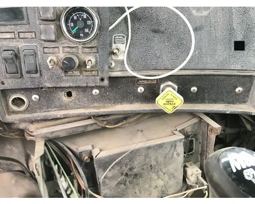 Mack RD600 Dash Assembly