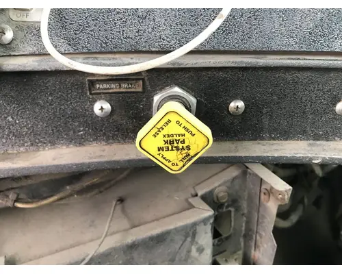 Mack RD600 Dash Assembly