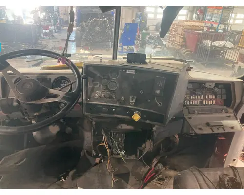 Mack RD600 Dash Assembly