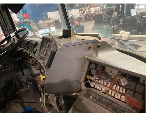 Mack RD600 Dash Assembly