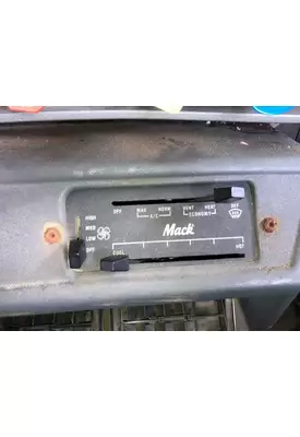 Mack RD600 Heater & AC Temperature Control