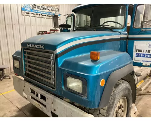 Mack RD600 Hood