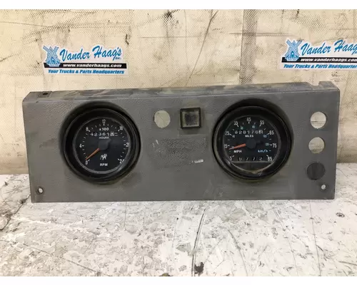 Mack RD600 Instrument Cluster