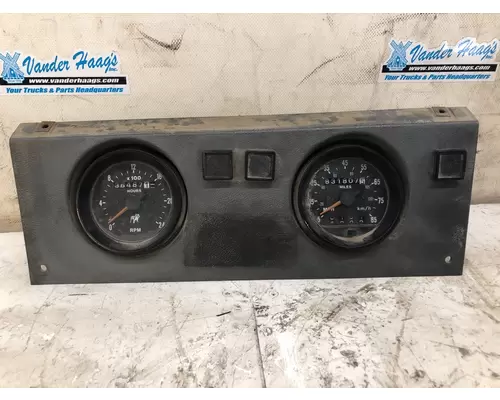 Mack RD600 Instrument Cluster