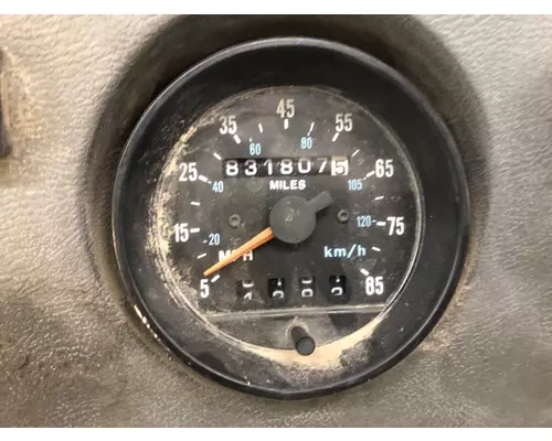 Mack RD600 Instrument Cluster