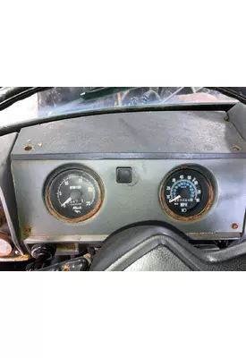 Mack RD600 Instrument Cluster