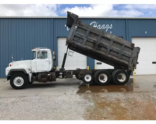 Mack RD600 Truck