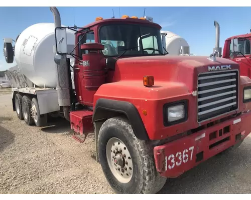 Mack RD600 Truck