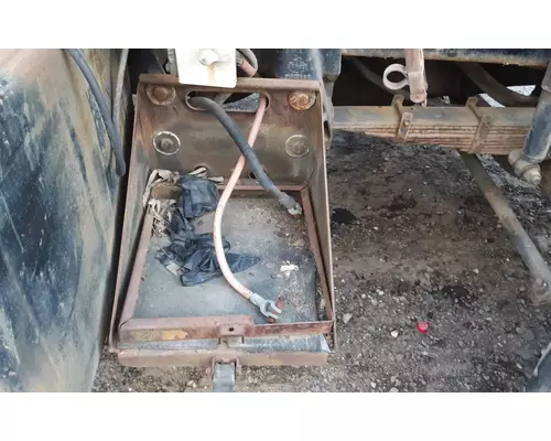 Mack RD685S Battery Box