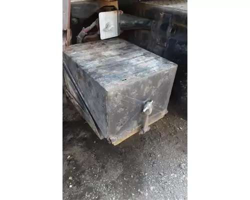 Mack RD685S Battery Box