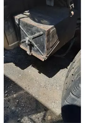 Mack RD685S Battery Box