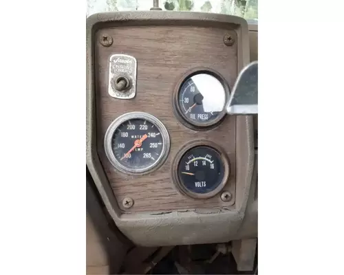 Mack RD685S Instrument Cluster