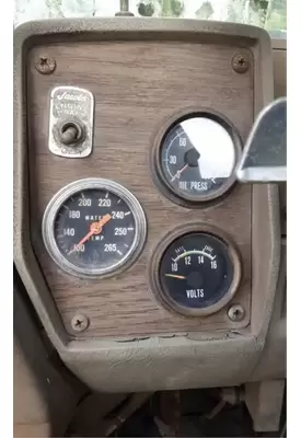 Mack RD685S Instrument Cluster