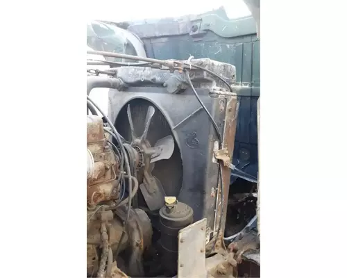 Mack RD685S Radiator