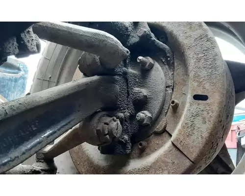 Mack RD685S Spindle  Knuckle, Front