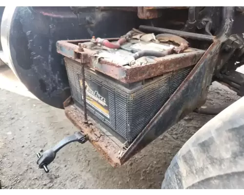 Mack RD686SX Battery Box