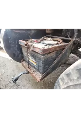 Mack RD686SX Battery Box