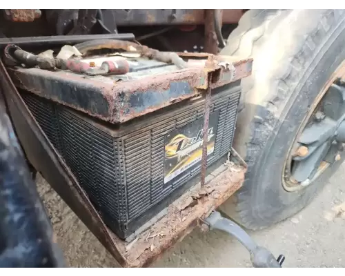 Mack RD686SX Battery Box