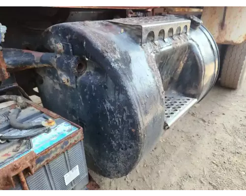 Mack RD686SX Fuel Tank