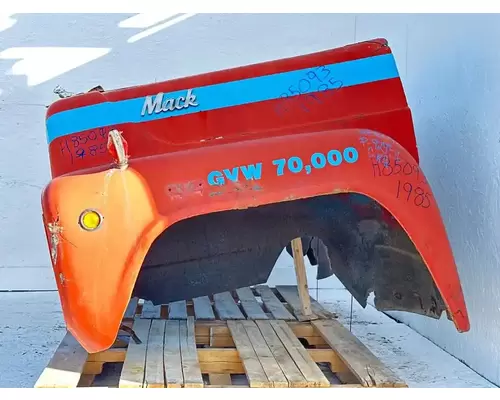 Mack RD686SX Hood