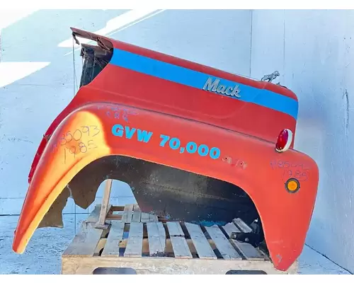 Mack RD686SX Hood