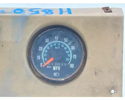 Mack RD686SX Instrument Cluster