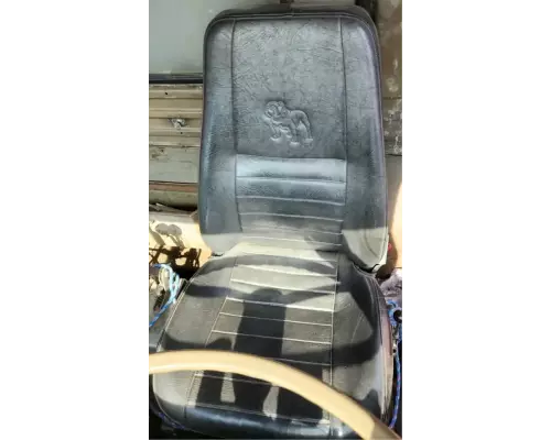 Mack RD686SX Seat, Front