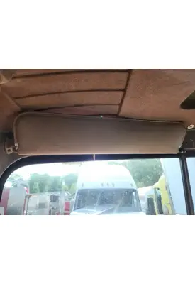 Mack RD686SX Sun Visor (External)