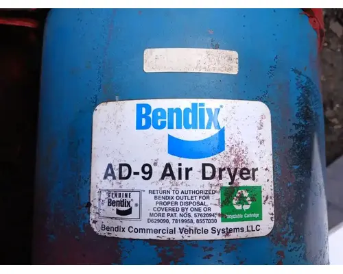 Mack RD688SX Air Drier