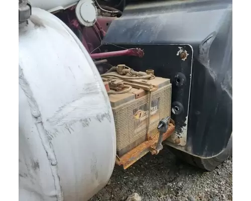 Mack RD688SX Battery Box