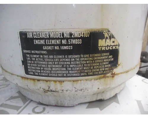Mack RD688S Air Cleaner