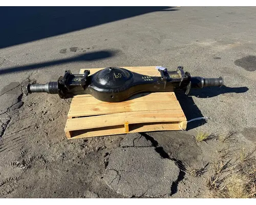 Mack RD688S Axle Housing (Rear)
