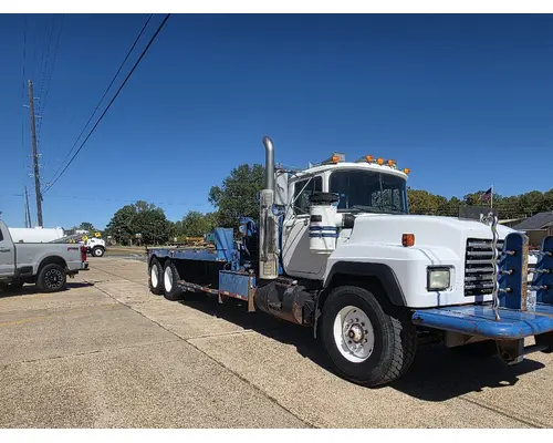 Mack RD688S Complete Vehicle